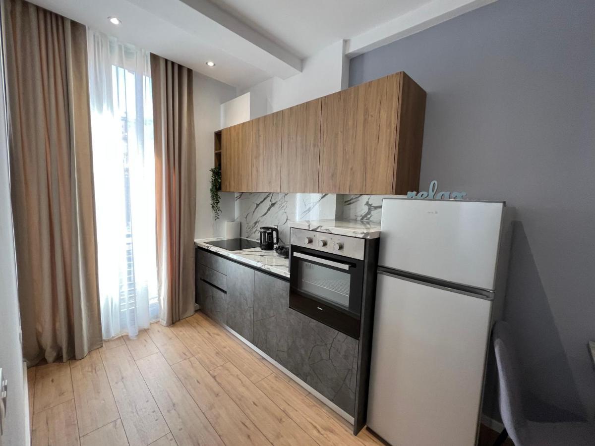 Brand New Apts Located At The City'S Main Square-100 Mbs Wifi Durres Exterior photo